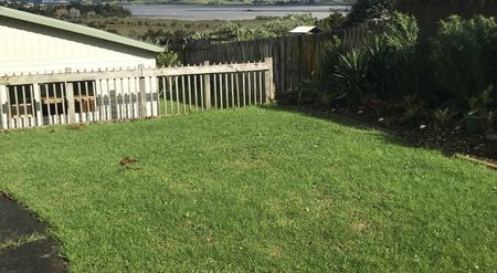 Three Bedroom Family home with views - Photo 4