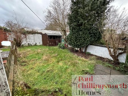 1 bed Terraced House - Photo 2