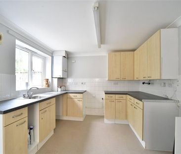 2 bedroom semi-detached house to rent - Photo 6