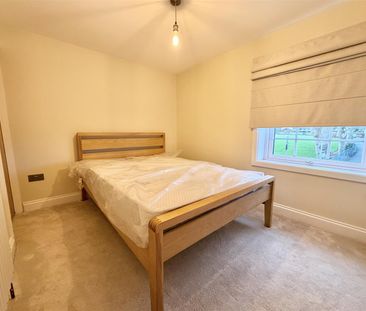 Station Road, Parkgate - Photo 6