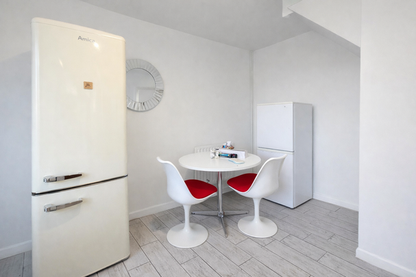 2 bedroom semi-detached house to rent - Photo 1