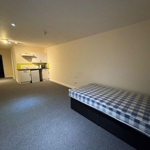 Studio to rent - Photo 3