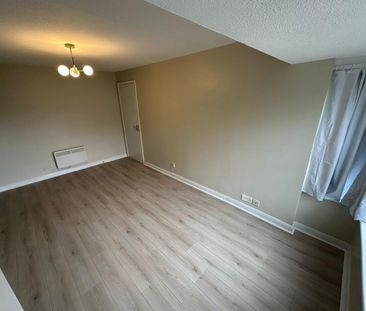 Studio Flat, Granville Gardens, SW16 - Photo 1