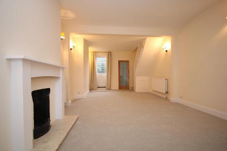 2 bedroom terraced house to rent - Photo 3