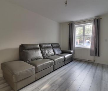 2 bedroom semi-detached house to rent - Photo 4