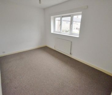 3 bedroom end of terrace house to rent - Photo 2