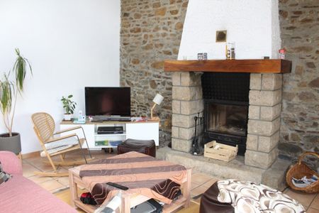 Location Maison 6 pièces 140m² - Photo 2