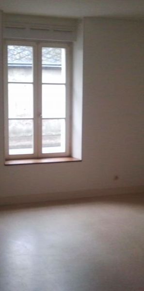 Location appartement 1 pièce, 31.08m², Onzain - Photo 1