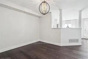 Condo Townhouse For Lease | W9248363 - Photo 1