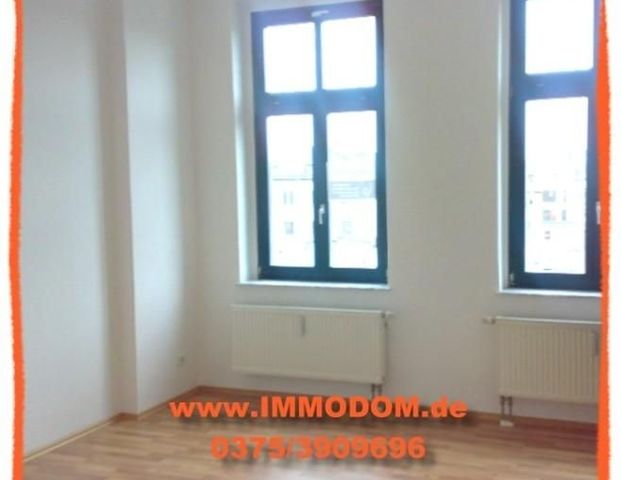 2,5-Zimmer-Wohnung mit großen BALKON und LAMINAT im Zentrum Zwickaus zu vermieten! - Foto 1