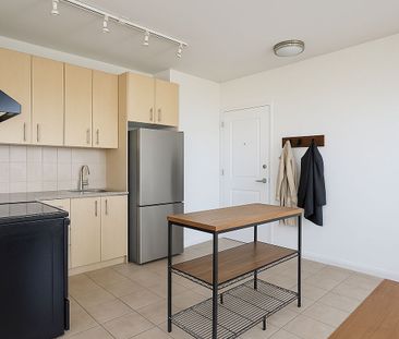 For Lease - 3635 Dundas Street Unit# 7, Toronto, Ontario - Photo 3