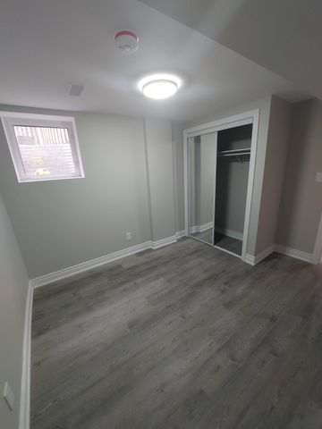 For Lease - 7319 Aldergrove Court, Mississauga, Ontario - Photo 2