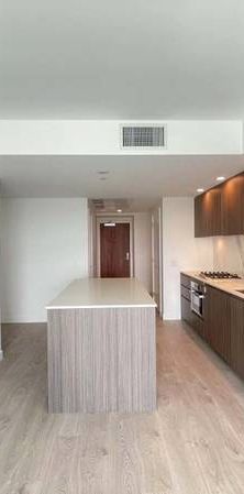 Spacious 1 Bed + Den in Metrotown Maywood - Photo 1