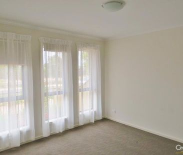 Modern Family Home with Study in the Heart of Seaford. - Photo 2