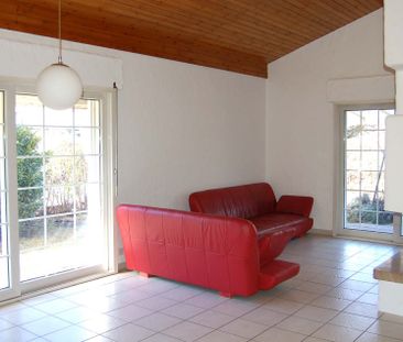 A LOUER VILLA DE CHARME SUR UN NIVEAU A SION - Foto 2