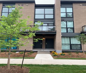For Lease - 9B Falaise Road, Toronto, Ontario - Photo 1