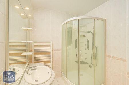 Location Appartement 2 pièces 53m² CHINON 37500 - Photo 5