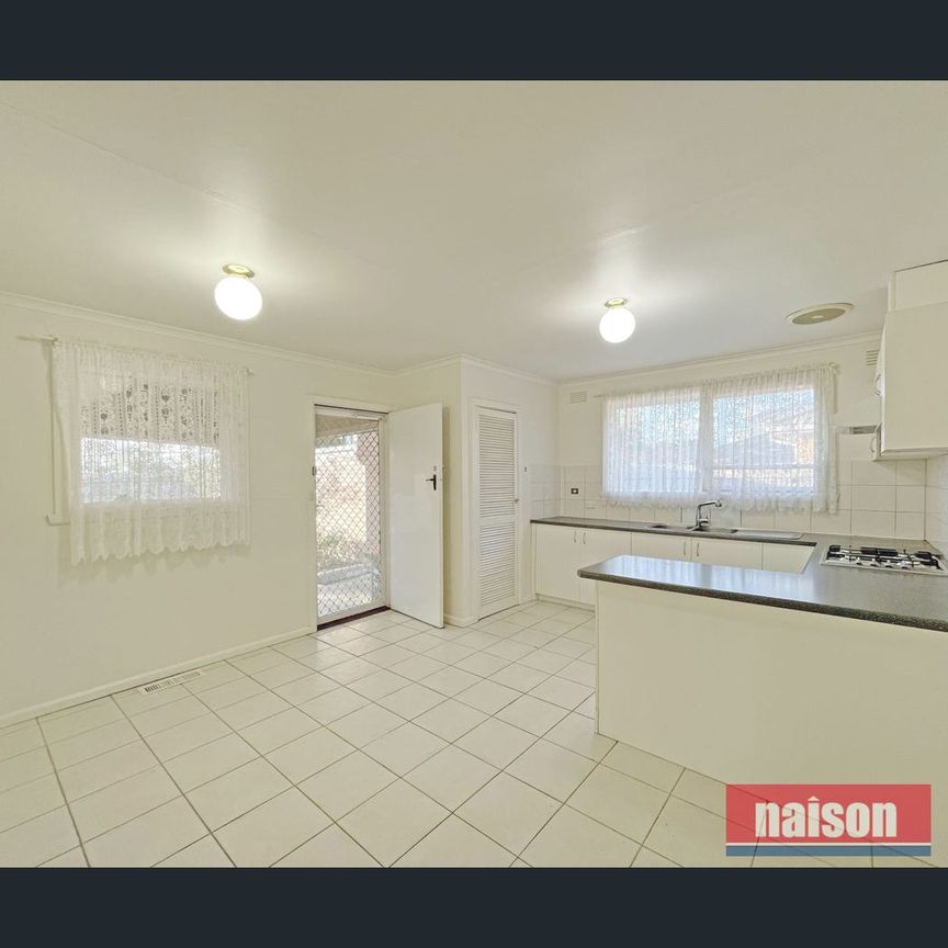30 Rogerson Street, Avondale Heights, Vic 3034 - Photo 1