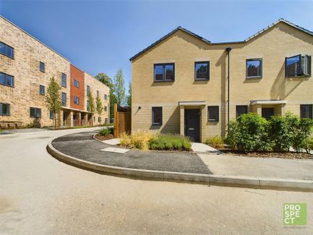 3 bedroom semi-detached house to rent - Photo 5