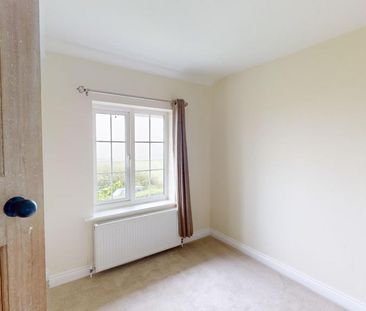 2 bedroom semi-detached house to rent - Photo 3