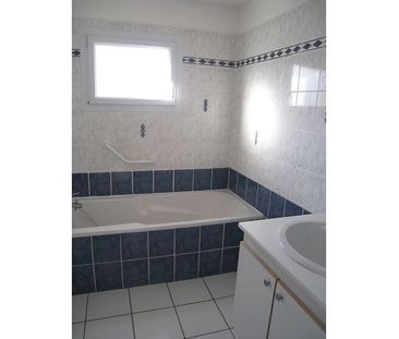 Location Maison 4 pièces 84m² NAINTRE 86530 - Photo 3