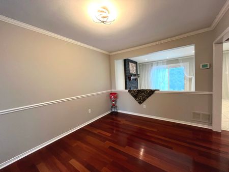 For Lease - 71 Covent Crescent, Aurora, Ontario - Photo 3