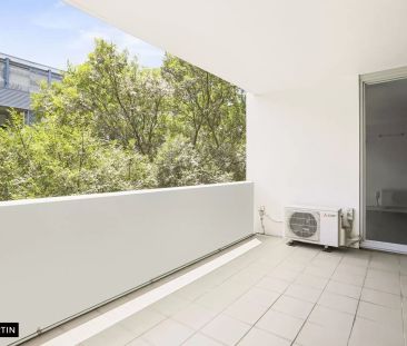 MGM MARTIN - TWO BEDROOM APARTMENT - Photo 2