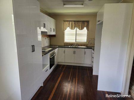 Neat and Tidy Home - Photo 3