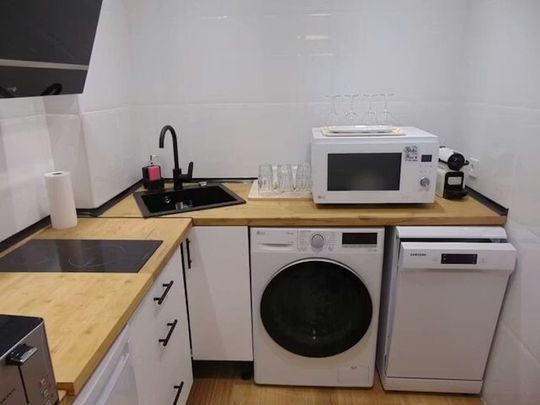 Calle de Samaniego, Madrid, Community of Madrid 28022 - Photo 1