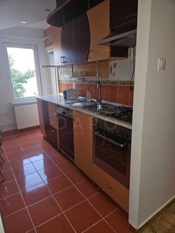 Închiriază Apartament 3 camere 1848 - Photo 4