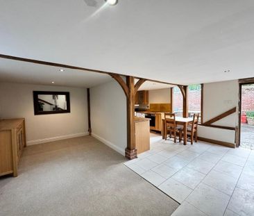 1 bedroom character property to rent - Photo 2