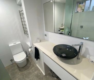 FULLY FURNISHED COASTAL APARTMENT - 6 MONTH LEASE - Photo 5