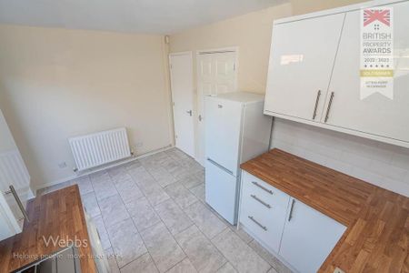 2 bedroom terraced house to rent - Photo 4