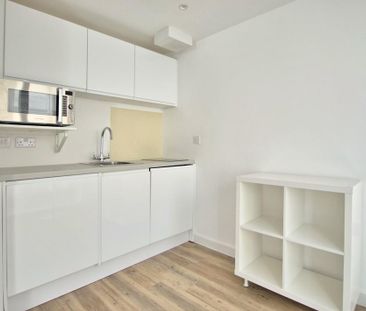 Studio to rent - Photo 6