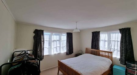 Cosy 3 Bedroom home in Waiwhetu - Photo 5