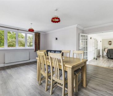 6 bedroom detached house to rent - Photo 5