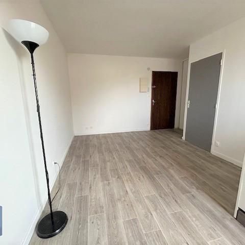 Location Appartement 1 pièce 22m² BREUILLET 91650 - Photo 1