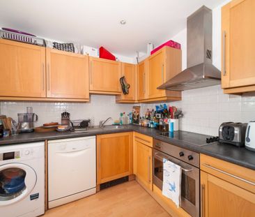 Stunning & Modern 1 Bedroom Apartment for Rent in SW2 - Photo 6