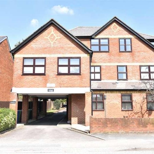 Edward Court, Victoria Road, Farnborough, GU14 - Photo 1