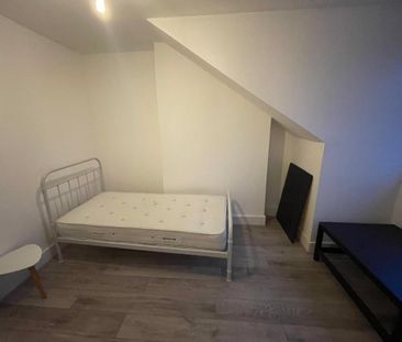 1 bedroom in a flat share to rent - Photo 1