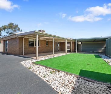 3 BEDROOM FAMILY HOME - Photo 6