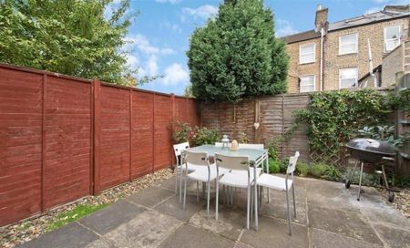 2 bedroom property to rent - Photo 2