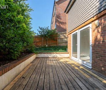 2 bedroom semi-detached house to rent - Photo 5