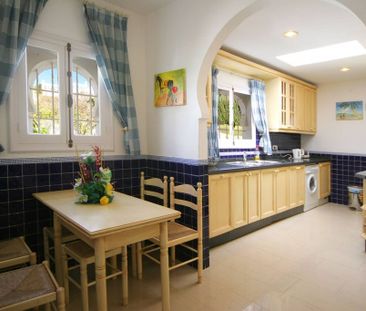 Luxury Villa for rent in Puerto Banus, Andalusia - Photo 4