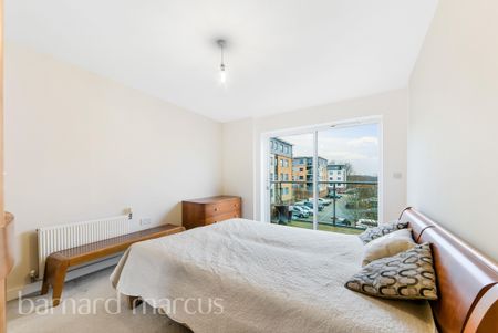 Talbot Close, Mitcham - Photo 2