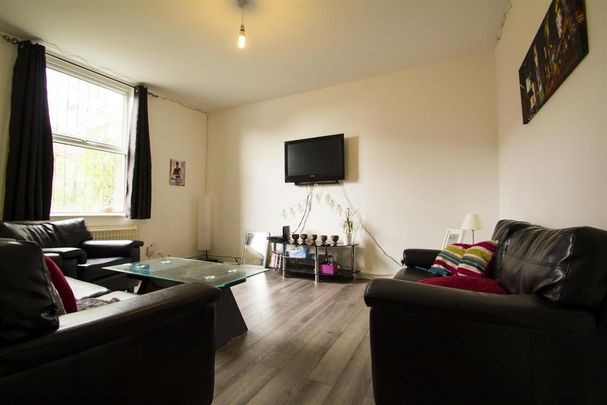 5 bedroom terraced house to rent - Photo 1