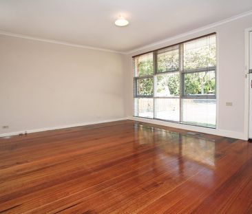 Centrally Located Family Home - Photo 5