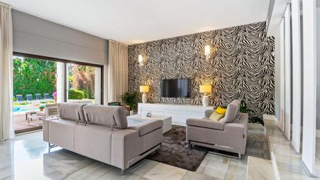 4 bedroom luxury Villa for rent in Marbella, Andalusia - Photo 2