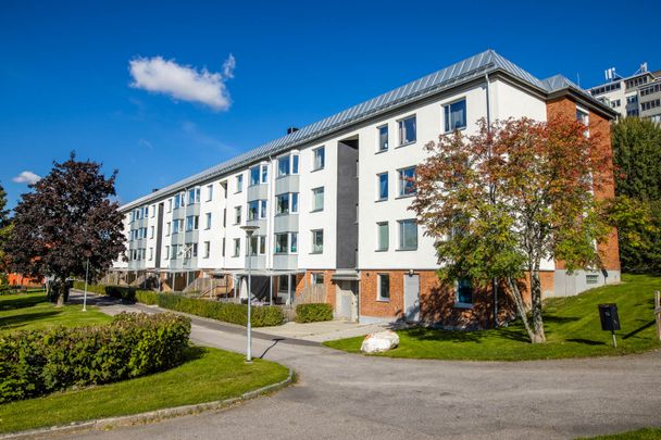 Idrottsgatan 11, Ektorp - Photo 1