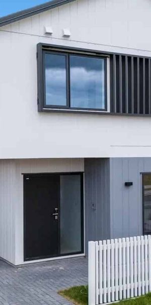 Brand new 4 bedroom family home - Photo 1